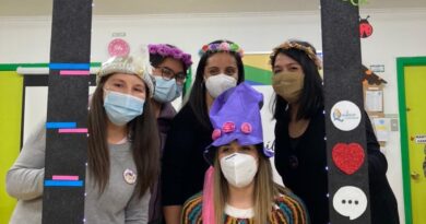 Personal de sala cuna participa de charla de convivencia escolar Personal de sala cuna participa de charla de convivencia escolar